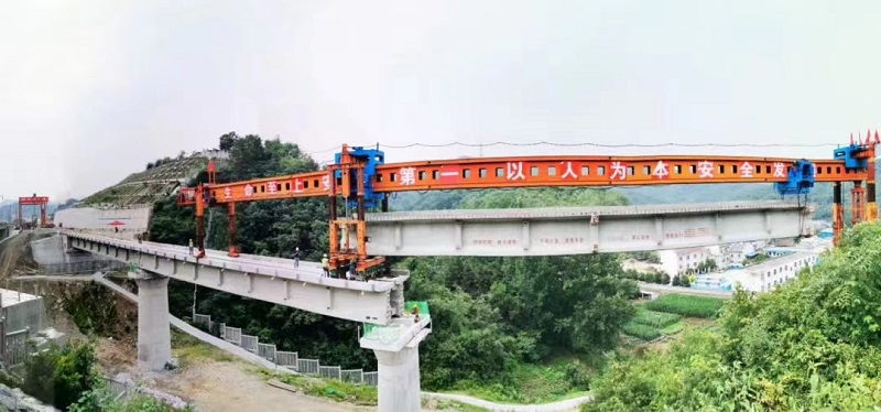 武汉32-180吨铁路架桥机